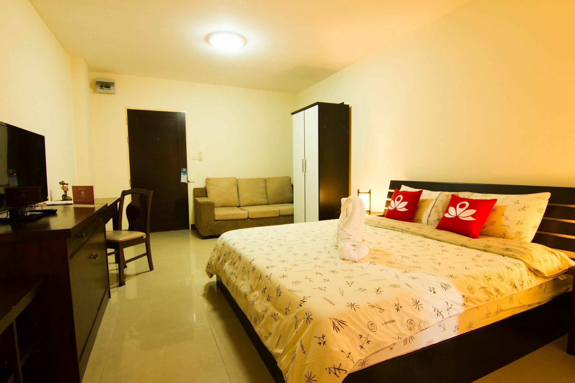 Zen Rooms Sukhumvit 81 Банкок Екстериор снимка